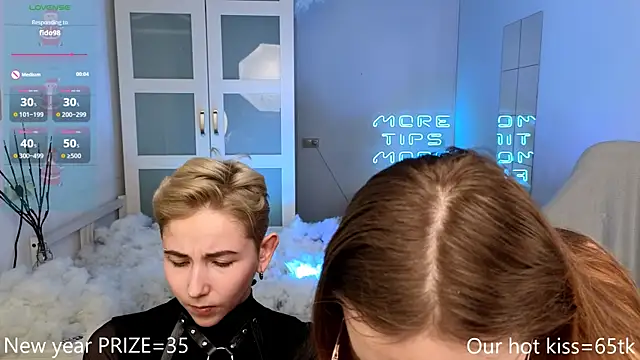 Snapshot of velvetvalkyries chatting on 2, 1, 2025 velvetvalkyries online show from 2, 1, 2025