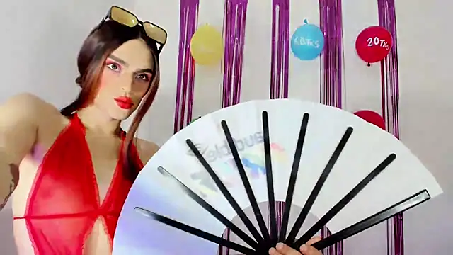 Snapshot of TatiGil chatting on 30, 9, 2025 TatiGil online show from 30, 9, 2025