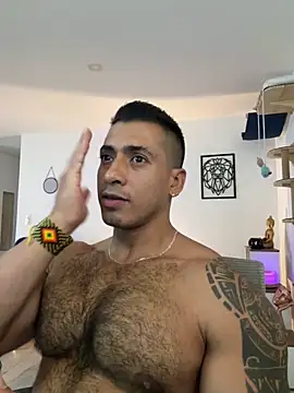Snapshot of aaroncolombia chatting on 15, 9, 2025 aaroncolombia online show from 15, 9, 2025