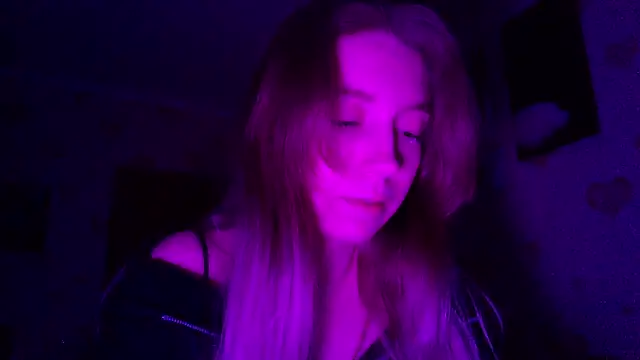 qwolll online show from 7, 3, 2025