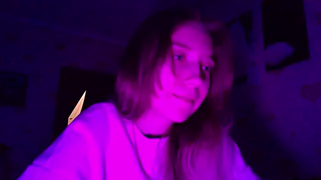 qwolll online show from 14, 3, 2025