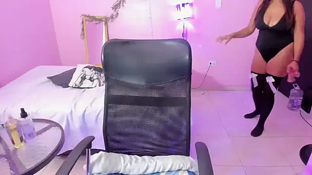 Snapshot of TEE_DIRTY_SQUIRT chatting on 5, 3, 2025 TEE DIRTY SQUIRT online show from 5, 3, 2025