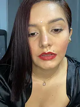 Melanyprada online show from 3, 2, 2026