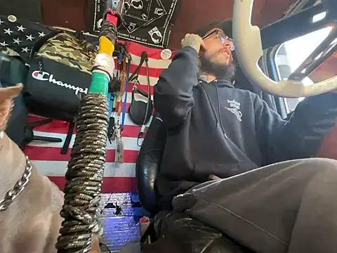 XMeF10 online show from 23, 11, 2025