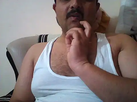 Snapshot of Akhil3290 chatting on 4, 4, 2026 Akhil3290 online show from 4, 4, 2026