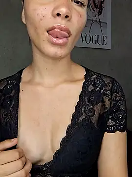 HelenHoltz online show from 4, 10, 2025