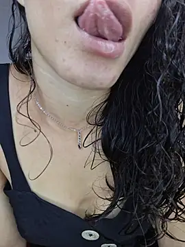 HelenHoltz online show from 2, 12, 2025