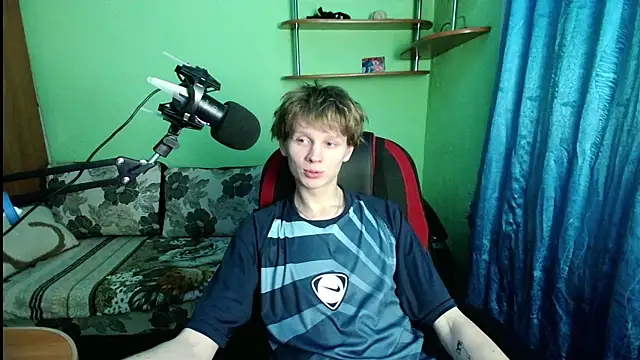 fameboyboo online show from 1, 12, 2025