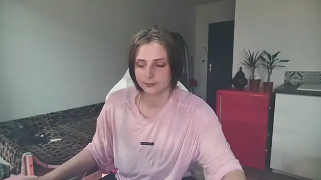 Snapshot of ce_leste__ chatting on 2, 5, 2026 ce leste online show from 2, 5, 2026