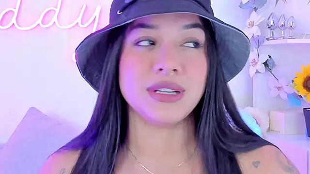 MaddyParisi online show from 19, 1, 2025