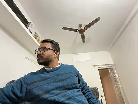 real meet girl finding in online show from 18, 12, 2024