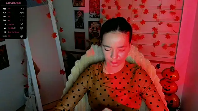 Bella XO online show from 10, 11, 2025