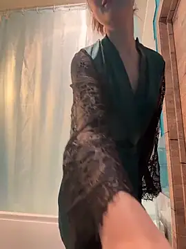 Snapshot of Dina_Tease chatting on 5, 10, 2025 Dina Tease online show from 5, 10, 2025