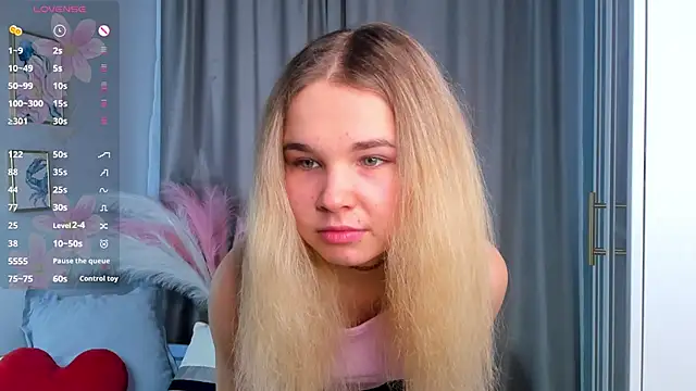 OdetteHarwick online show from 22, 10, 2025