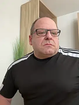 coupleLatinaLovers online show from 23, 12, 2024