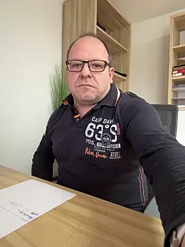 coupleLatinaLovers online show from 17, 1, 2025