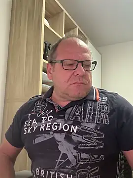 coupleLatinaLovers online show from 22, 9, 2025