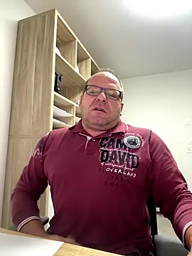 coupleLatinaLovers online show from 14, 10, 2025