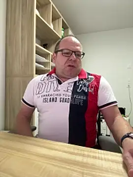 Snapshot of coupleLatinaLovers chatting on 9, 3, 2026 coupleLatinaLovers online show from 9, 3, 2026