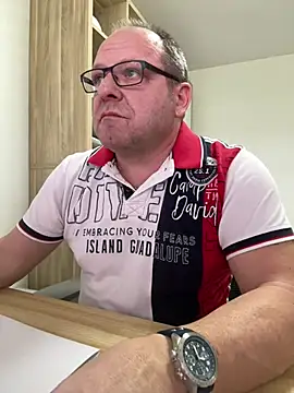 Snapshot of coupleLatinaLovers chatting on 16, 3, 2026 coupleLatinaLovers online show from 16, 3, 2026