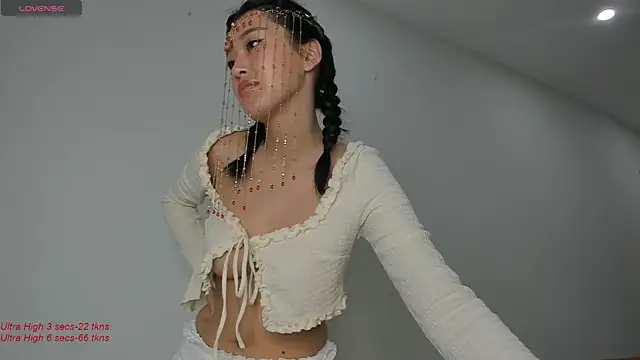 Snapshot of yumisunn chatting on 27, 12, 2024 yumisunn online show from 27, 12, 2024