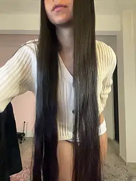 Snapshot of aly_golden_ chatting on 5, 1, 2025 aly golden online show from 5, 1, 2025
