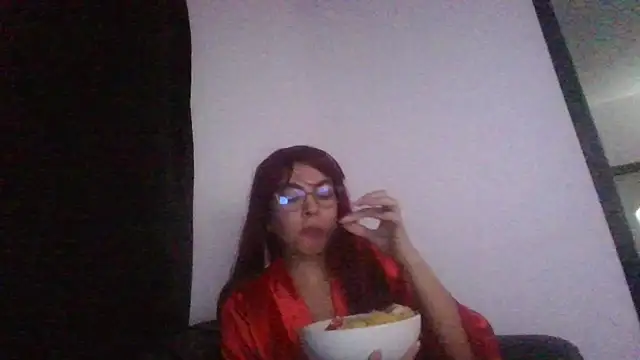 Kiri Cutee online show from 10, 2, 2025