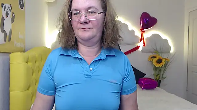 HolyMilfa online show from 7, 3, 2025