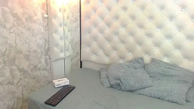 EdnaJarath online show from 3, 3, 2025