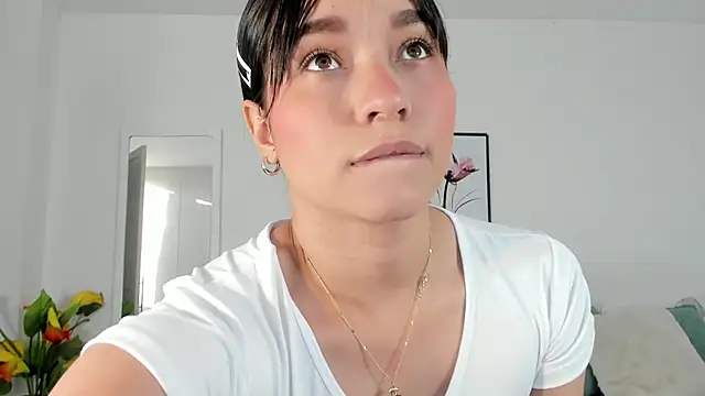 Snapshot of Maia_W10 chatting on 21, 1, 2025 Maia W10 online show from 21, 1, 2025