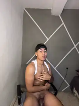 Diegobaby-18 online show from 13, 4, 2026