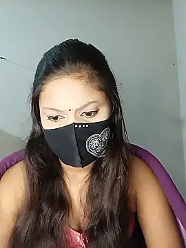 Snapshot of Nadia-2 chatting on 7, 1, 2025 Nadia-2 online show from 7, 1, 2025