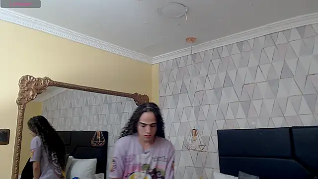 JustinePerry online show from 14, 3, 2025