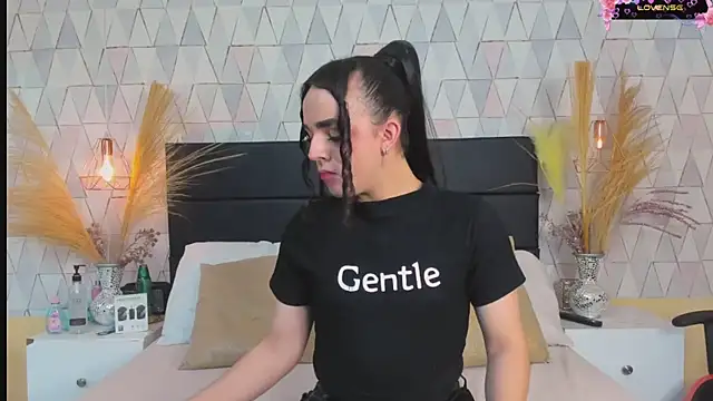 JustinePerry online show from 18, 2, 2026