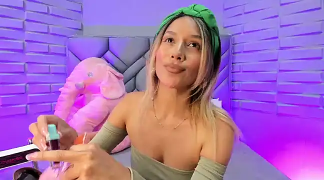Snapshot of BriannaHarps chatting on 18, 1, 2025 BriannaHarps online show from 18, 1, 2025