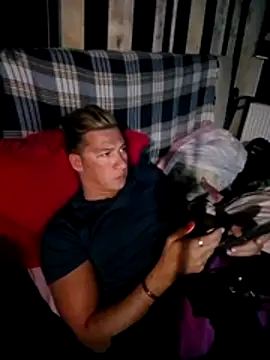 Snapshot of Lovely_milk chatting on 6, 11, 2025 Lovely milk online show from 6, 11, 2025