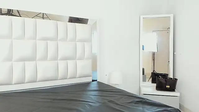 Snapshot of Alhana_pulido chatting on 19, 2, 2025 Alhana pulido online show from 19, 2, 2025