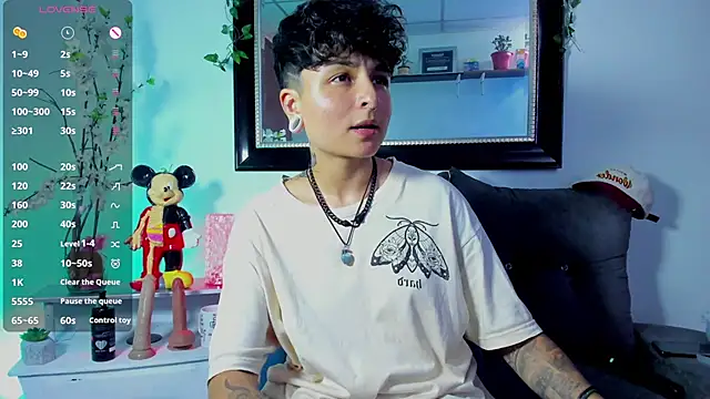 ZuryRamirez  online show from 12, 1, 2025