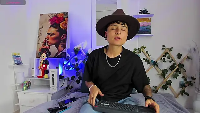 ZuryRamirez  online show from 23, 2, 2025