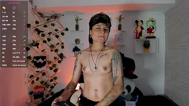 ZuryRamirez  online show from 28, 9, 2025