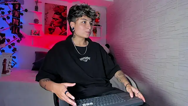 ZuryRamirez  online show from 1, 11, 2025