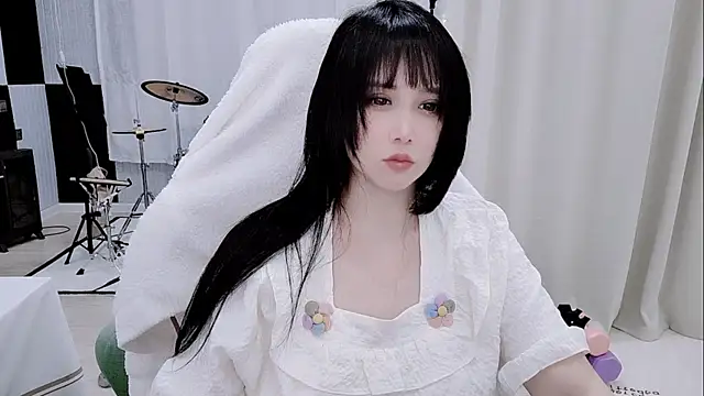 Snapshot of Vaness-a chatting on 19, 5, 2026 Vaness-a online show from 19, 5, 2026