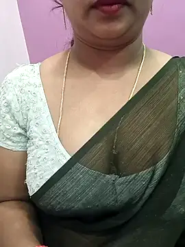 Snapshot of Vaishali90 chatting on 3, 2, 2025 Vaishali90 online show from 3, 2, 2025
