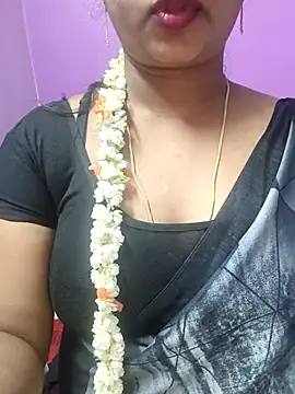 Snapshot of Vaishali90 chatting on 17, 3, 2025 Vaishali90 online show from 17, 3, 2025