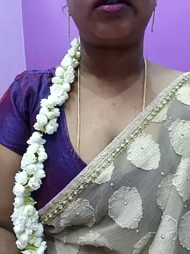 Snapshot of Vaishali90 chatting on 22, 3, 2025 Vaishali90 online show from 22, 3, 2025