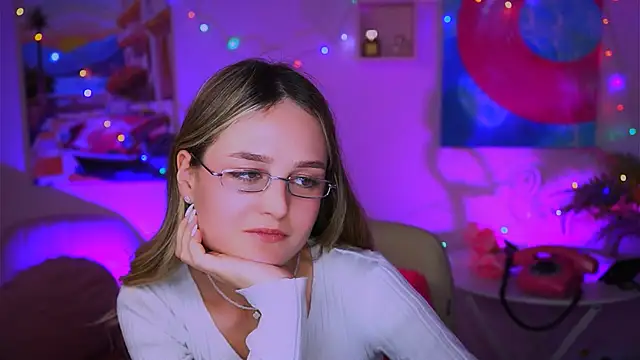 DeboraLarson online show from 25, 12, 2024