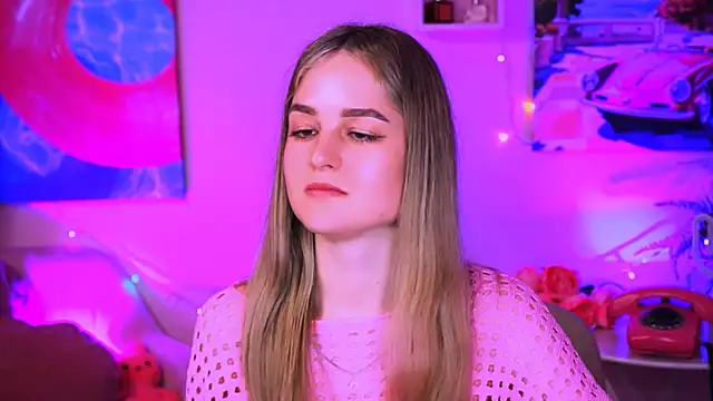 DeboraLarson online show from 7, 3, 2025