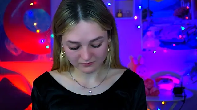 DeboraLarson online show from 17, 10, 2025