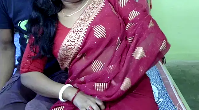 Snapshot of Couple_For_You18 chatting on 31, 12, 2024 Couple For You18 online show from 31, 12, 2024