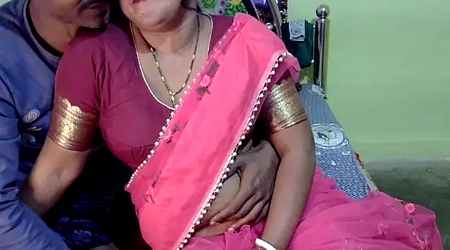 Snapshot of Couple_For_You18 chatting on 14, 1, 2025 Couple For You18 online show from 14, 1, 2025